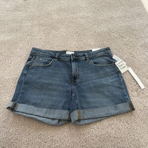 Caslon NWT Cuffed Mid Rise Boyfriend Shorts Medium Wash Denim Summer Size 29
